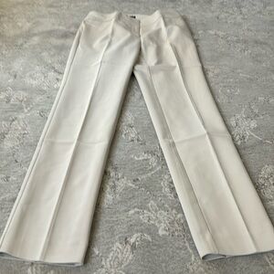 NWOT Ann Taylor Modern Trousers (Size 0)